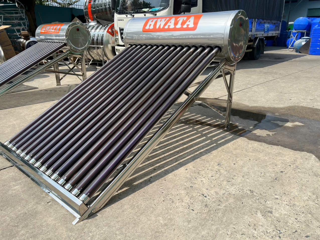 So sánh máy năng lượng mặt trời 120L 140L và 150L Hwata