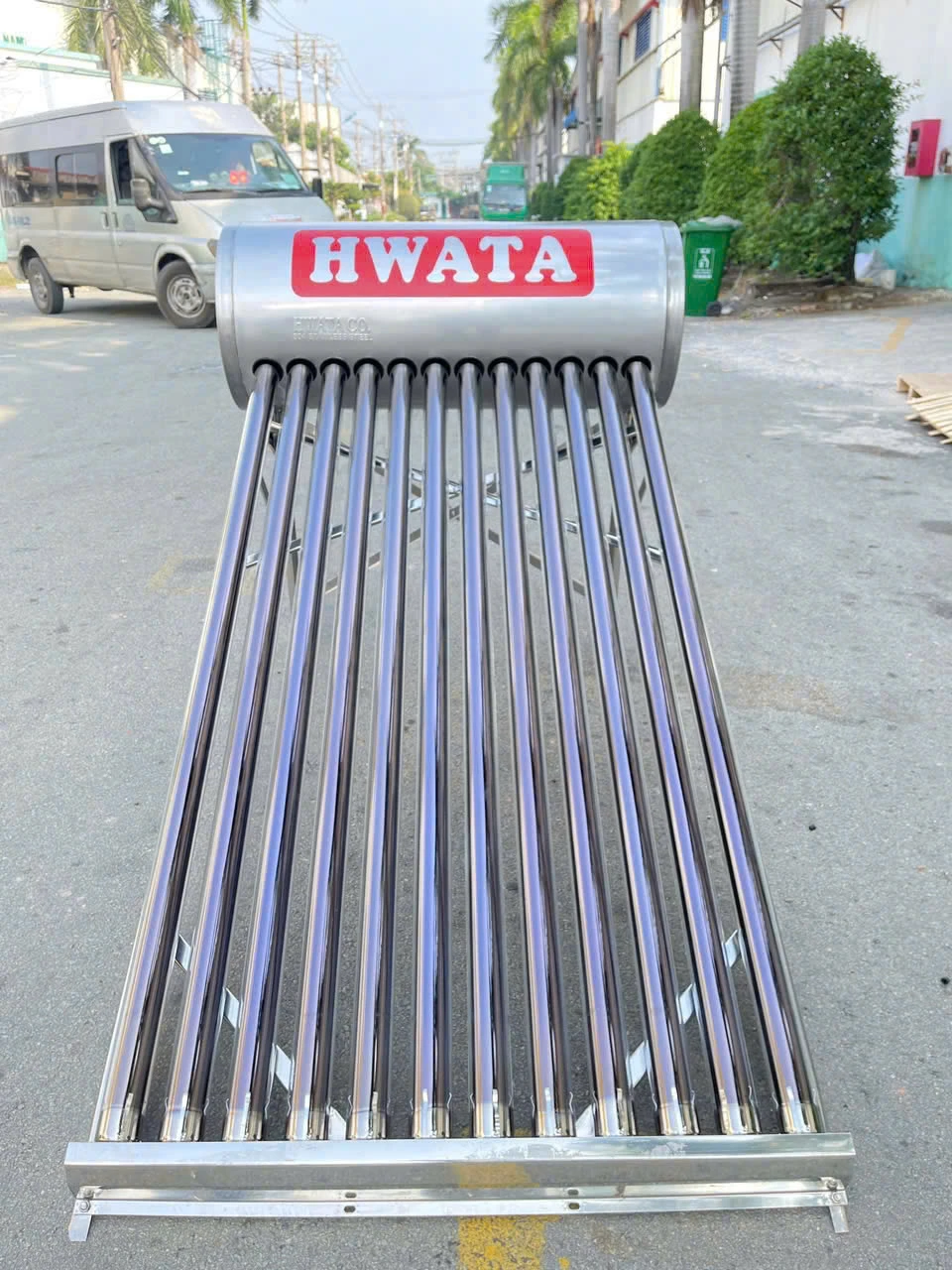 Ống chân không F58 trên máy năng lượng mặt trời 120L