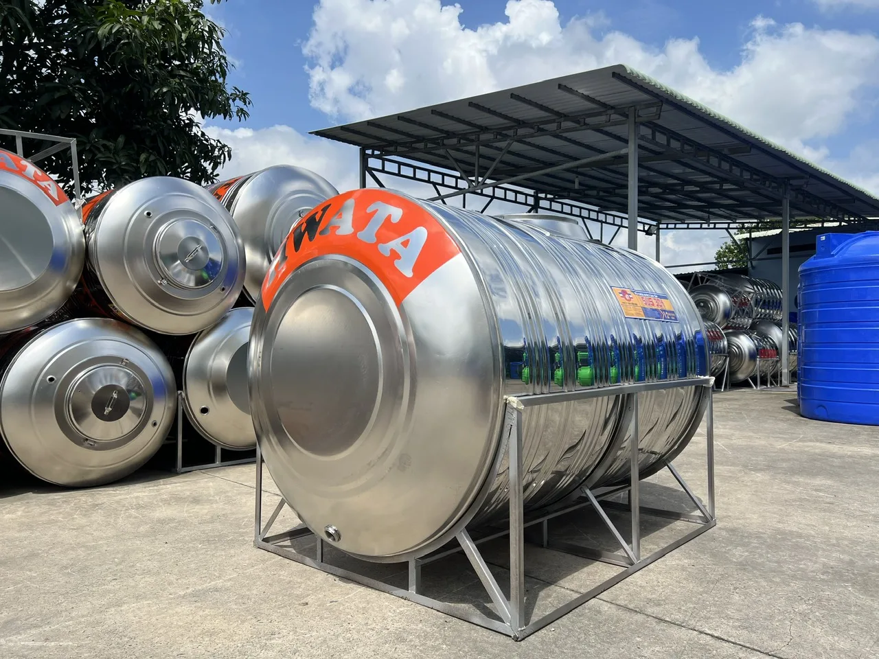 Bồn Nước Inox Hwata 2000L Ngang H2000N Bồn nước inox Hwata 2000L ngang H2000N thực tế